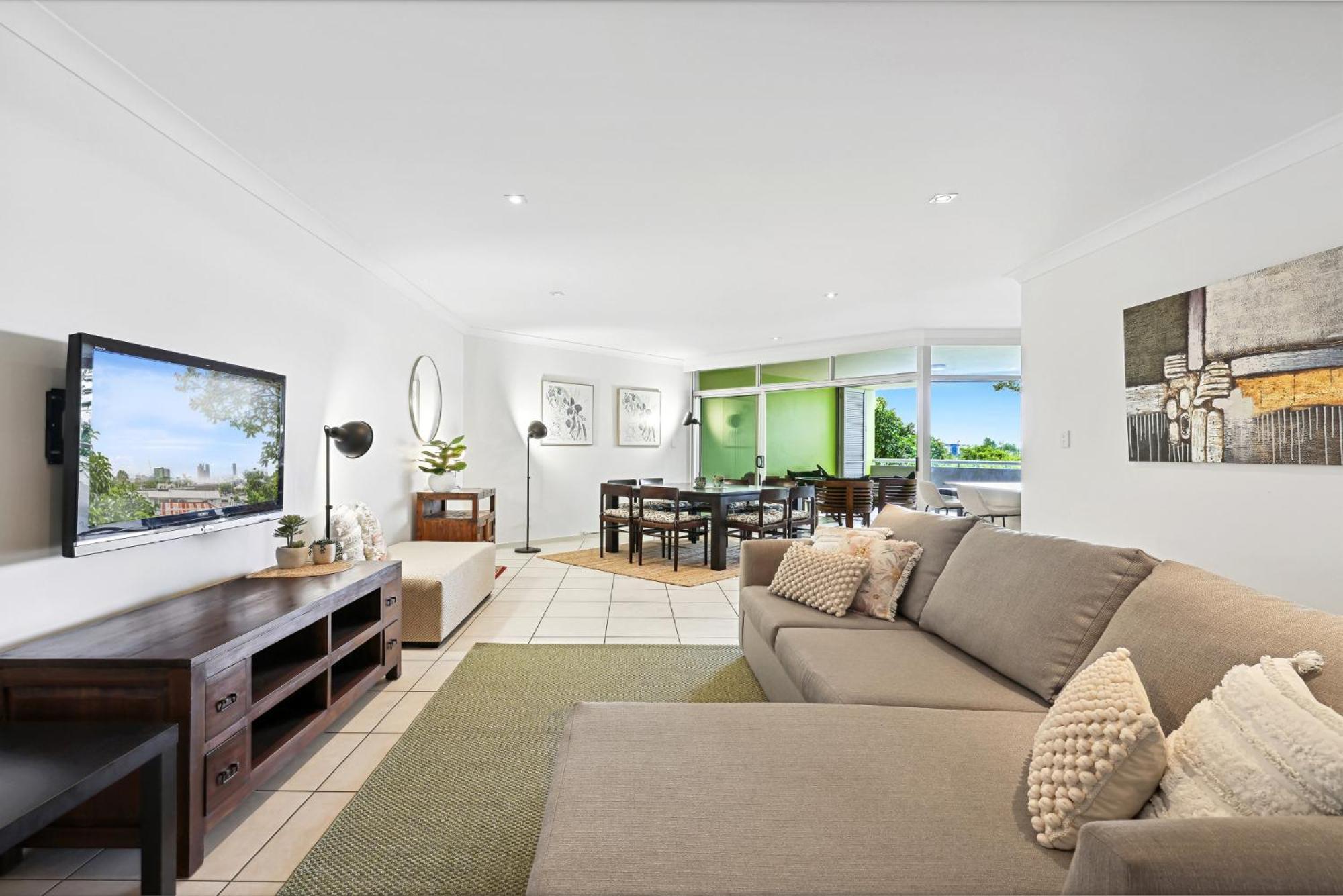 Apartment Lovely 3-bed With Alfresco Dining By Amenities *